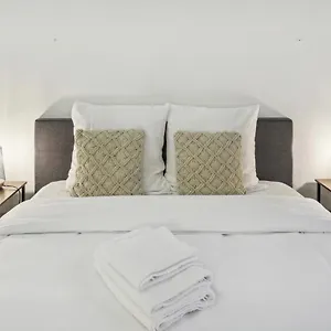 Couette-café Superbe 2 Pièces Au Cœur Du Xvième, Paris